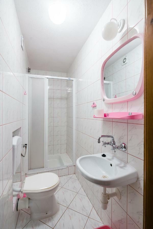 Jasmin Apartment Буковина Татжанска Екстериор снимка