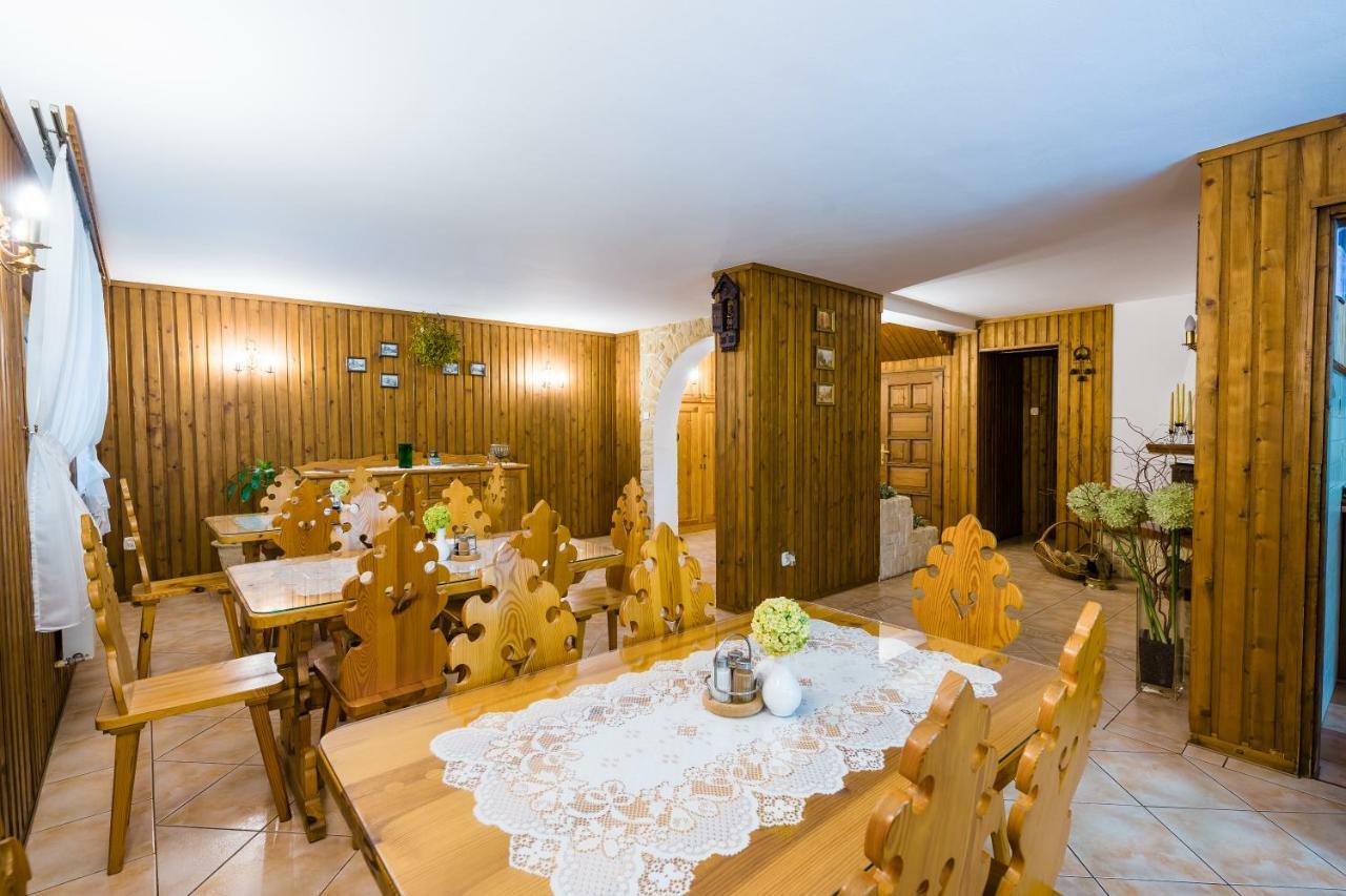 Jasmin Apartment Буковина Татжанска Екстериор снимка